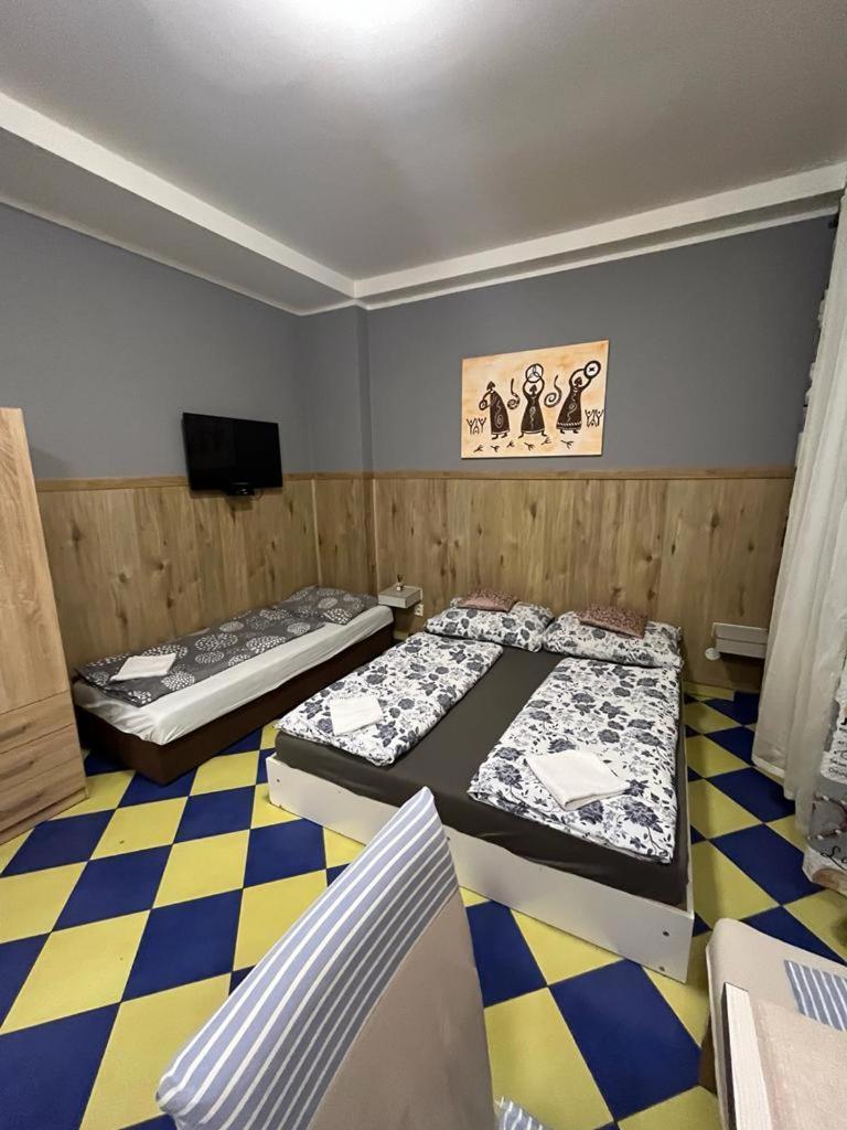 Apartments Manhattan Теплице Екстериор снимка