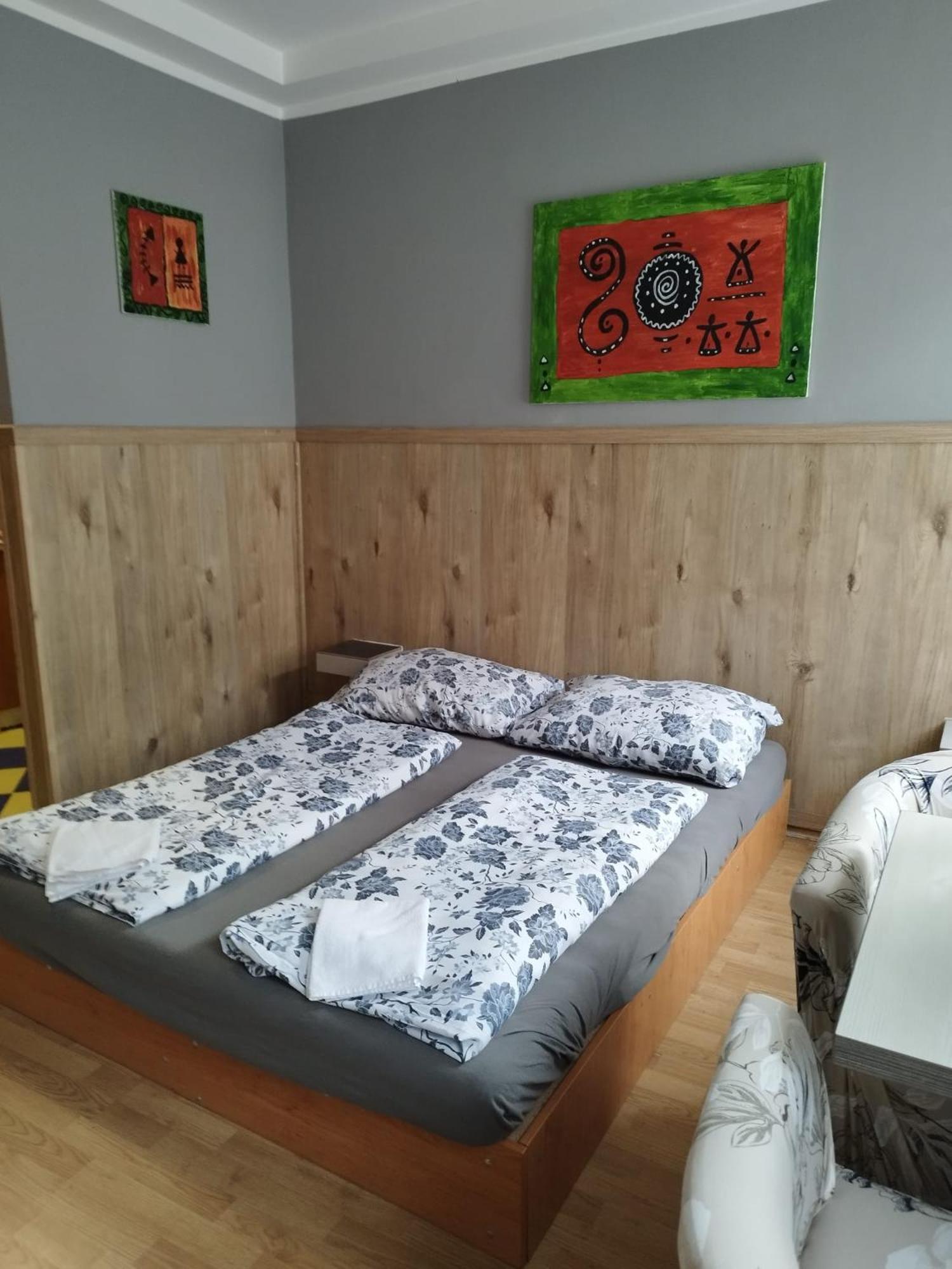 Apartments Manhattan Теплице Екстериор снимка